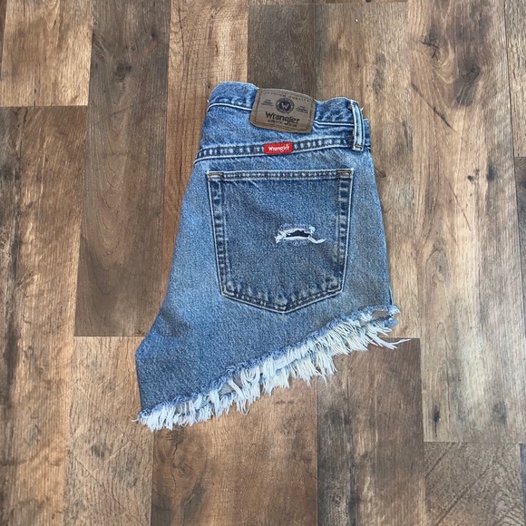 Levi's Pants - Cute Wranglers Cutoff Jean Shorts💕